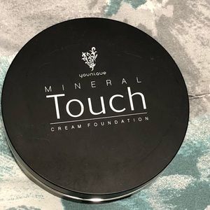 EUC Mineral Touch Cream Foundation color: Cypress